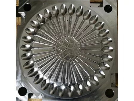 PLASTIC CUTLERY SPOON ETC. MANUFACTURE OF THIN-WALLED BUCKET MOLDS AND CUP MOLDS